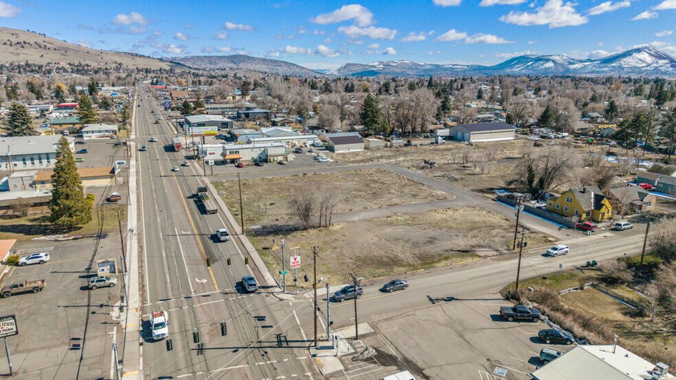 2315 Hope st, Klamath Falls, OR à vendre - Photo de l’immeuble – Image 2 sur 9