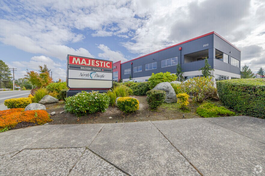 2510 W Casino Rd, Everett, WA à louer - Photo principale – Image 1 sur 8