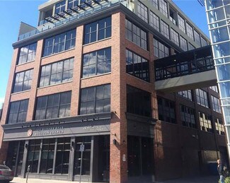 Plus de détails pour 1630 Pandosy St, Kelowna, BC - Bureau à vendre