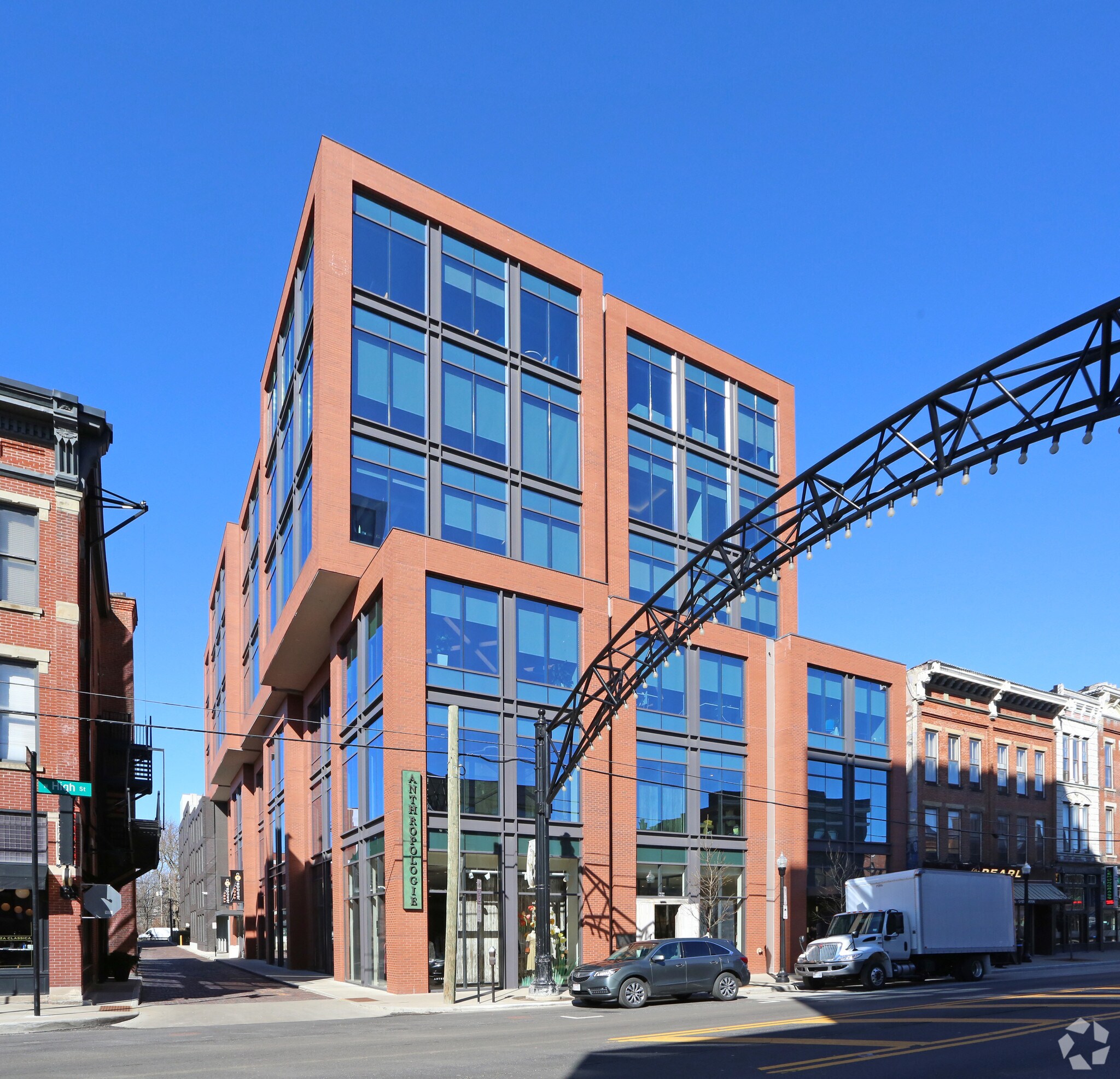 629 N High St, Columbus, OH à louer Photo de l’immeuble– Image 1 sur 11