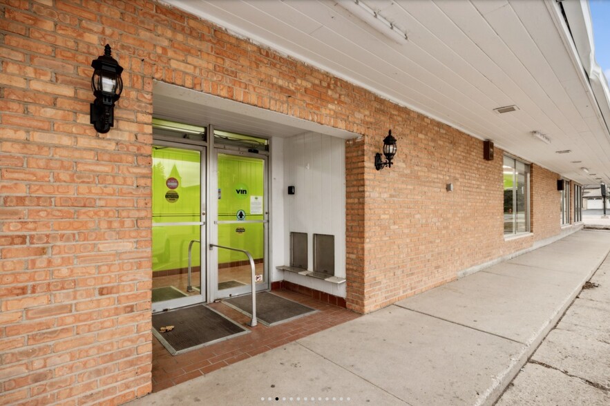 311 E Main St, Barrington, IL à louer - Photo de l’immeuble – Image 3 sur 14