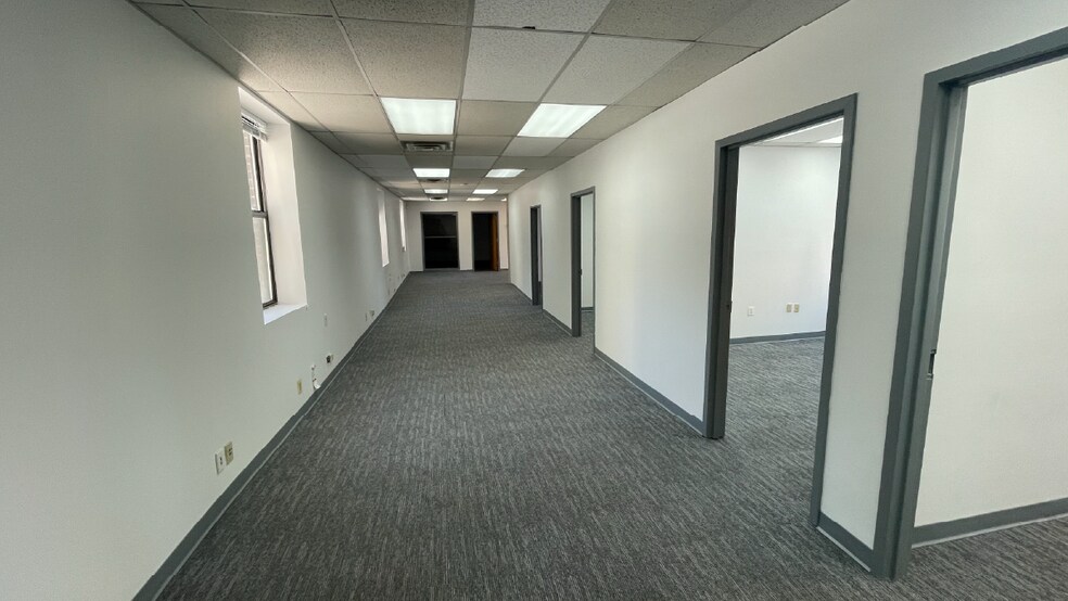 3915 29th St, Long Island City, NY à louer - Photo intérieure – Image 2 sur 4