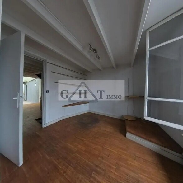 Bureau dans Maisons-Alfort à vendre - Photo de l’immeuble – Image 3 sur 12