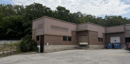 3151 Roanoke Rd, Kansas City, MO à louer Photo de l’immeuble– Image 1 sur 2