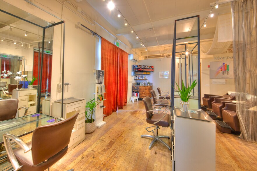 401 Kamakee St, Honolulu, HI à louer - Photo de l’immeuble – Image 1 sur 27