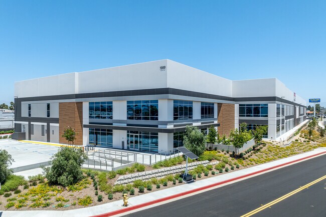 Plus de détails pour 1500 S Raymond Ave, Fullerton, CA - Industriel/Logistique à louer