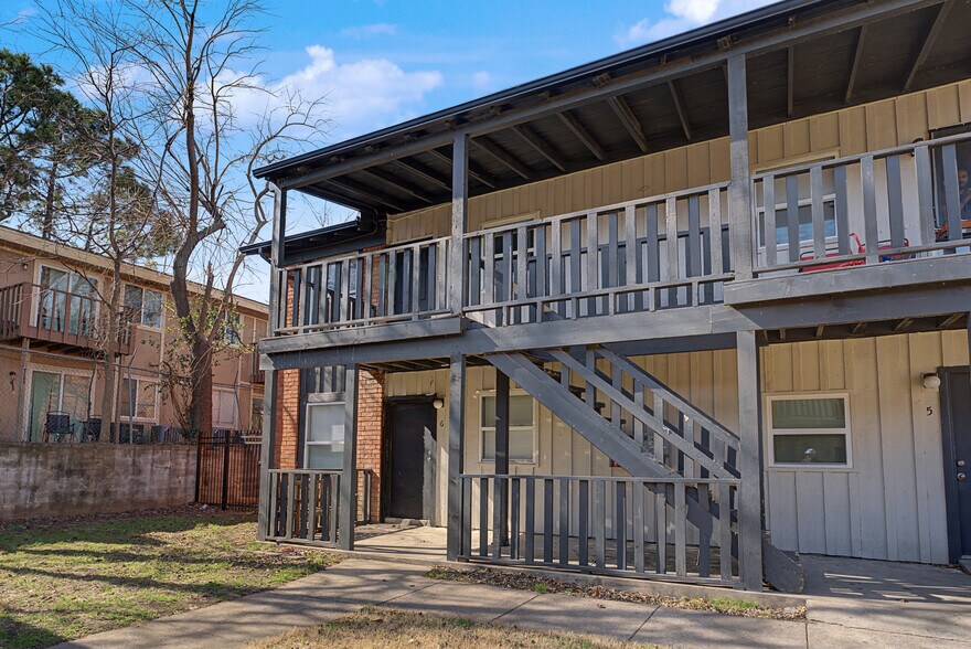 6330 E 7th St, Tulsa, OK à vendre - Photo de l’immeuble – Image 3 sur 20