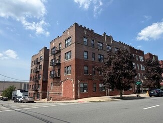 Plus de détails pour 130 Grand Ave, Englewood, NJ - Logement à vendre