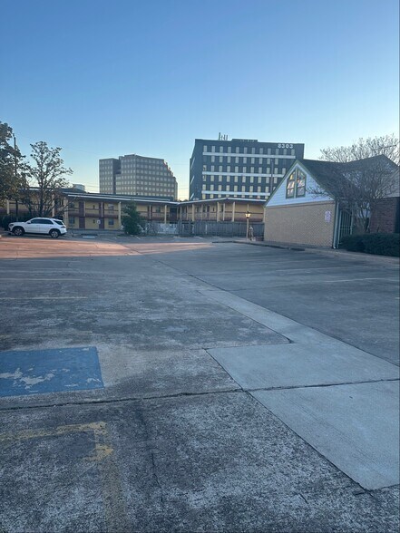 8191 Southwest Fwy, Houston, TX à vendre - Photo de l’immeuble – Image 3 sur 15