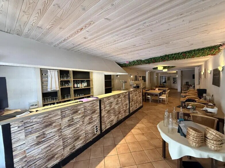 Local commercial dans Vidauban à vendre - Photo intérieure – Image 1 sur 14