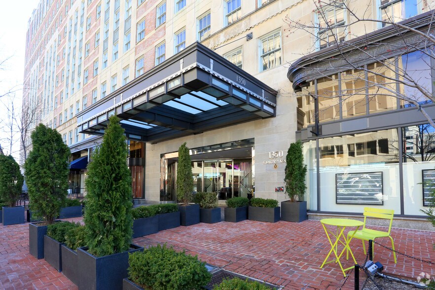 1350 Connecticut Ave NW, Washington, DC à louer - Photo de l’immeuble – Image 2 sur 22