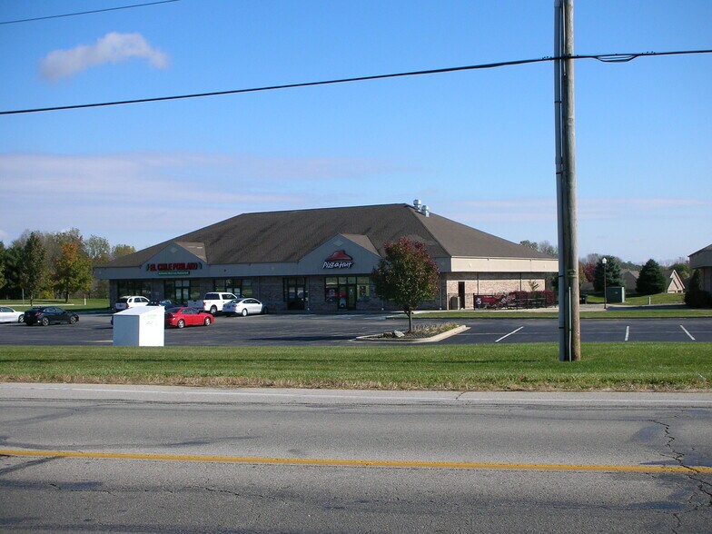 2211 S Park Ave, Alexandria, IN à louer - Photo principale – Image 1 sur 7