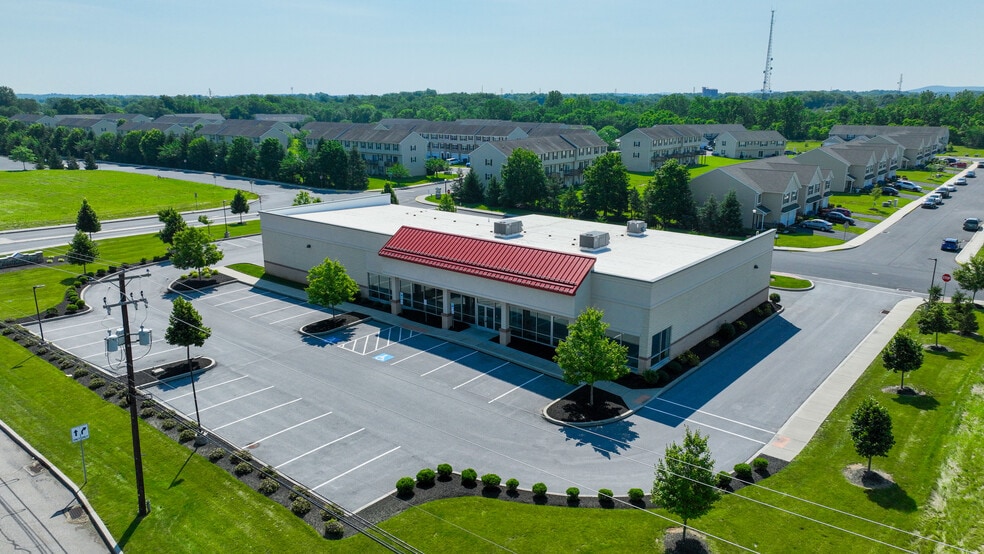 1053 Harrisburg Pike, Carlisle, PA à louer - Photo de l’immeuble – Image 1 sur 16