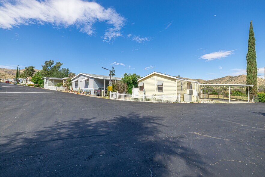 2501 Sierra Hwy, Acton, CA à vendre - Photo de l’immeuble – Image 3 sur 7