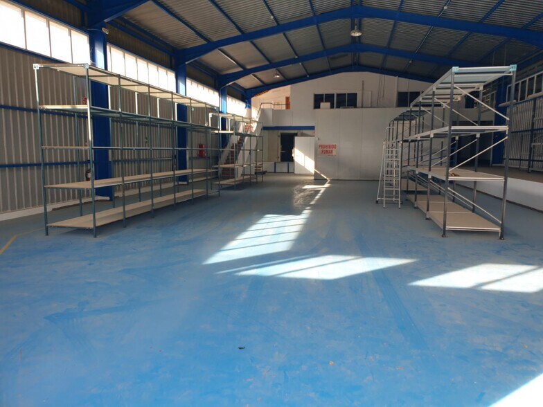 Industriel/Logistique dans Petrer, Alicante à vendre - Photo de l’immeuble – Image 1 sur 27