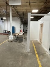 1014-1054 N Kolmar Ave, Chicago, IL à louer Photo de l’immeuble– Image 1 sur 3