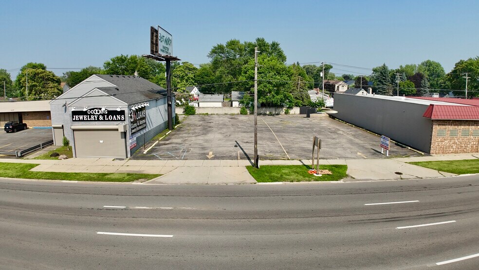 4807 S Telegraph Rd, Dearborn Heights, MI à louer - Photo de l’immeuble – Image 3 sur 7
