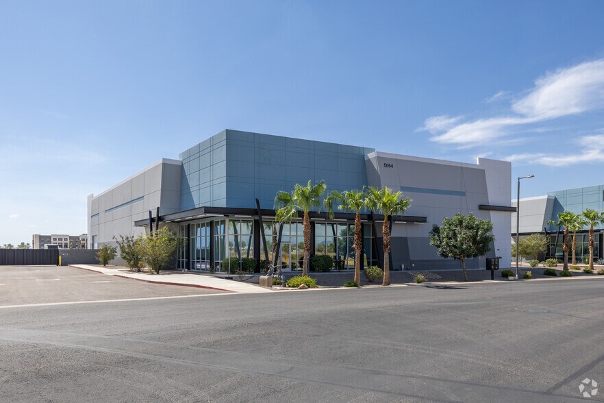 5054 S 71st St, Mesa, AZ à louer - Photo de l’immeuble – Image 2 sur 5