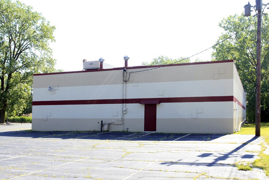 7897 Taft St, Merrillville, IN à louer - Photo de l’immeuble – Image 2 sur 6