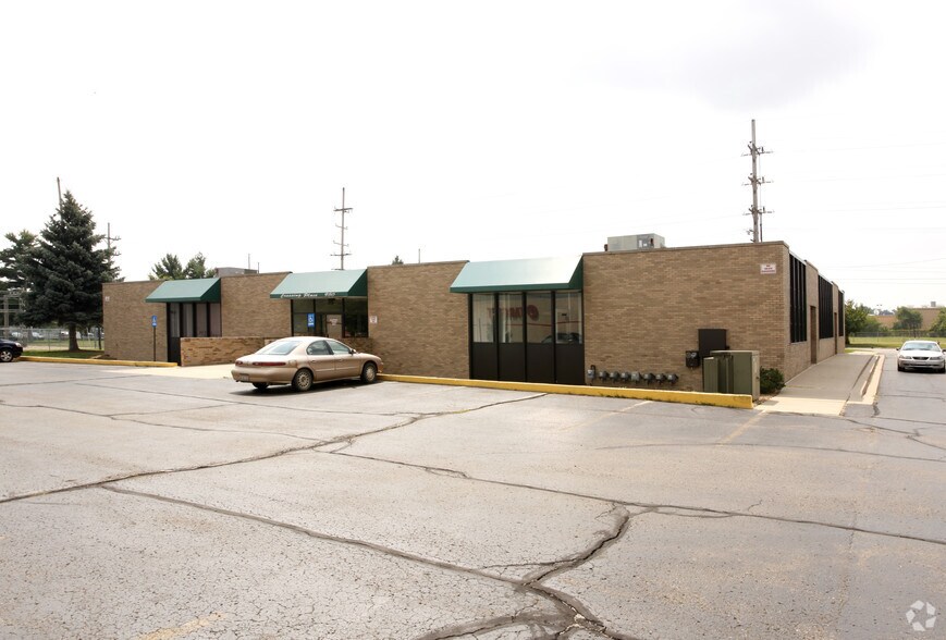 950 W Monroe St, Jackson, MI à louer - Photo de l’immeuble – Image 2 sur 2