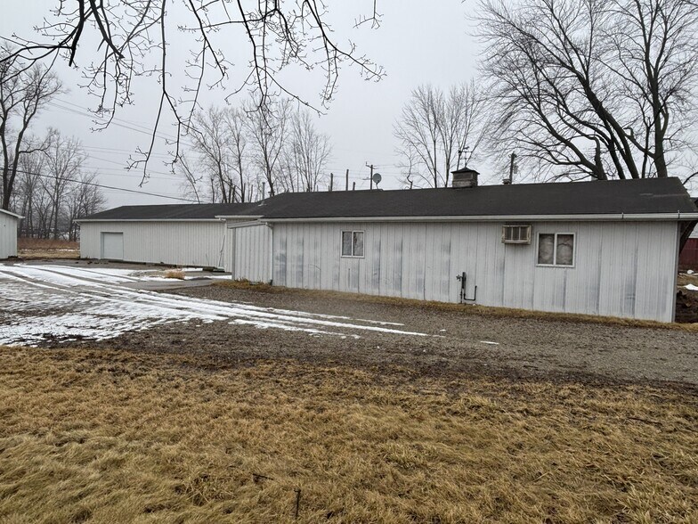 4282 Dove Rd, Port Huron, MI à louer - Photo de l’immeuble – Image 2 sur 13