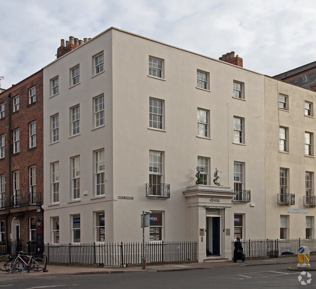 1 Bath St, Cheltenham à louer - Photo principale – Image 1 sur 3