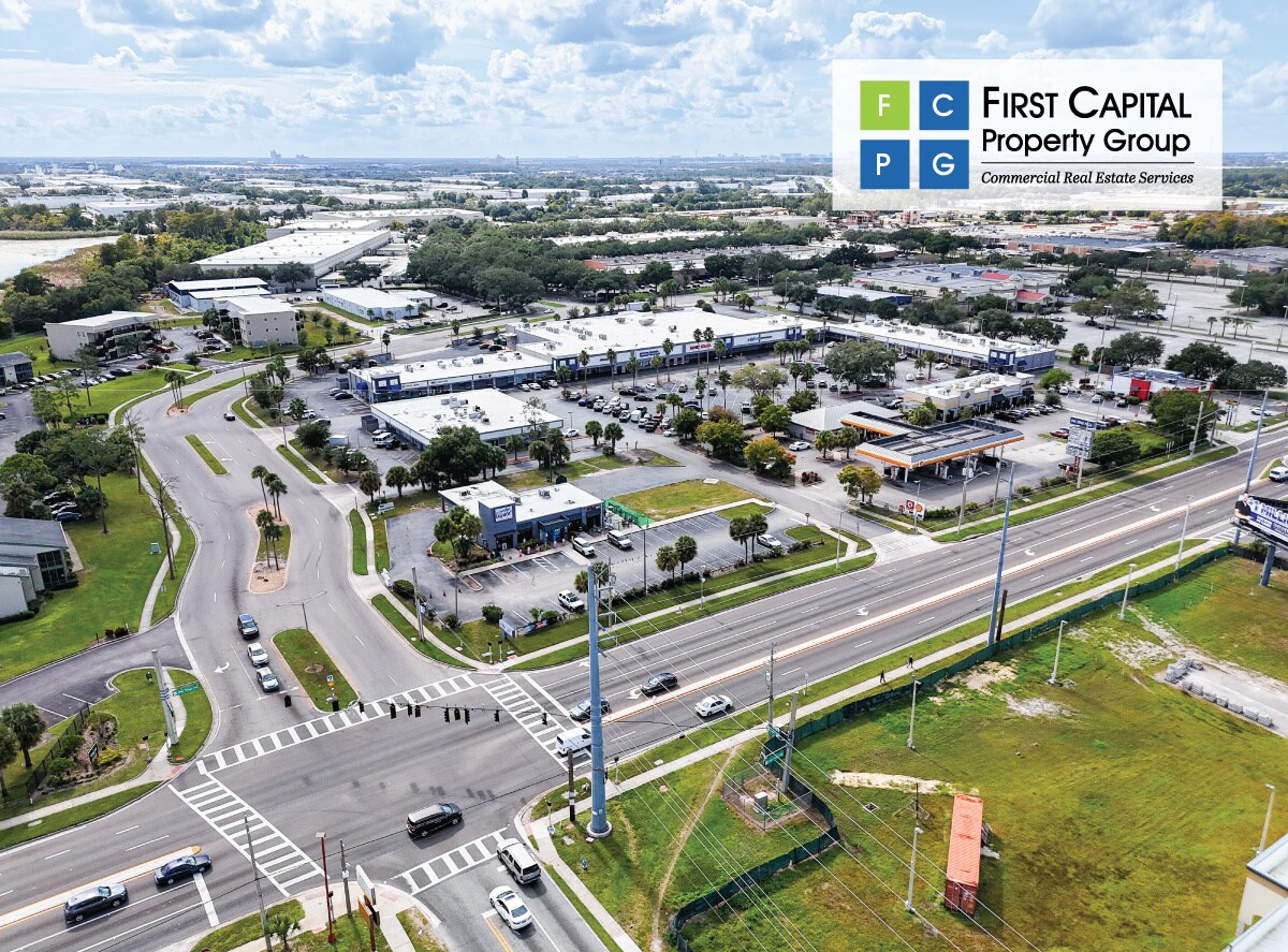2332-2398 W Oak Ridge Rd, Orlando, FL à louer Photo principale– Image 1 sur 11