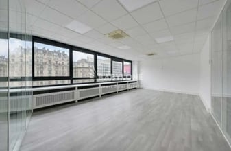 147 Avenue Charles De Gaulle, Neuilly-sur-Seine à louer Photo intérieure– Image 1 sur 4