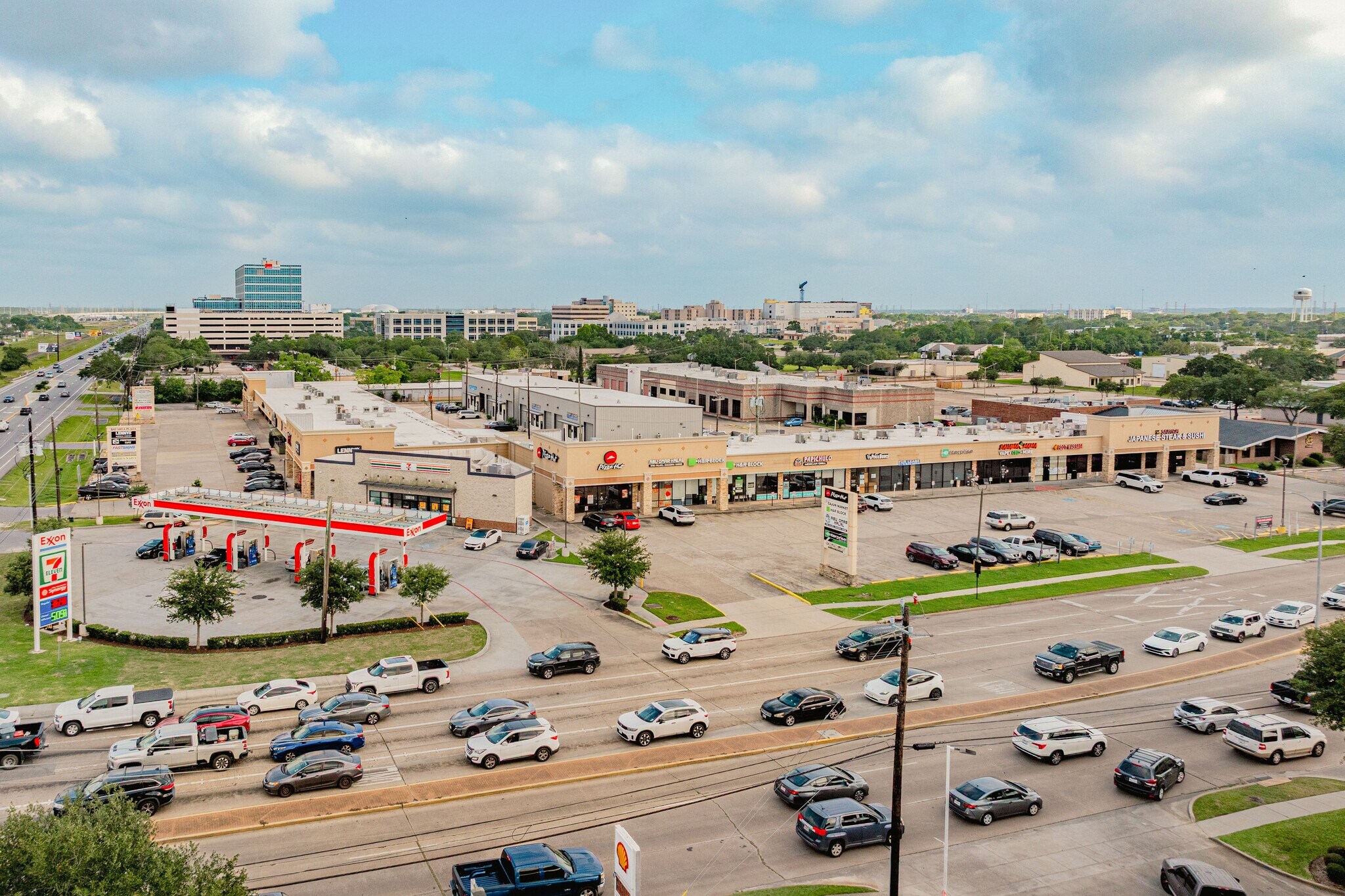 103-133 W Bay Area Blvd, Webster, TX à vendre Photo de l’immeuble– Image 1 sur 7