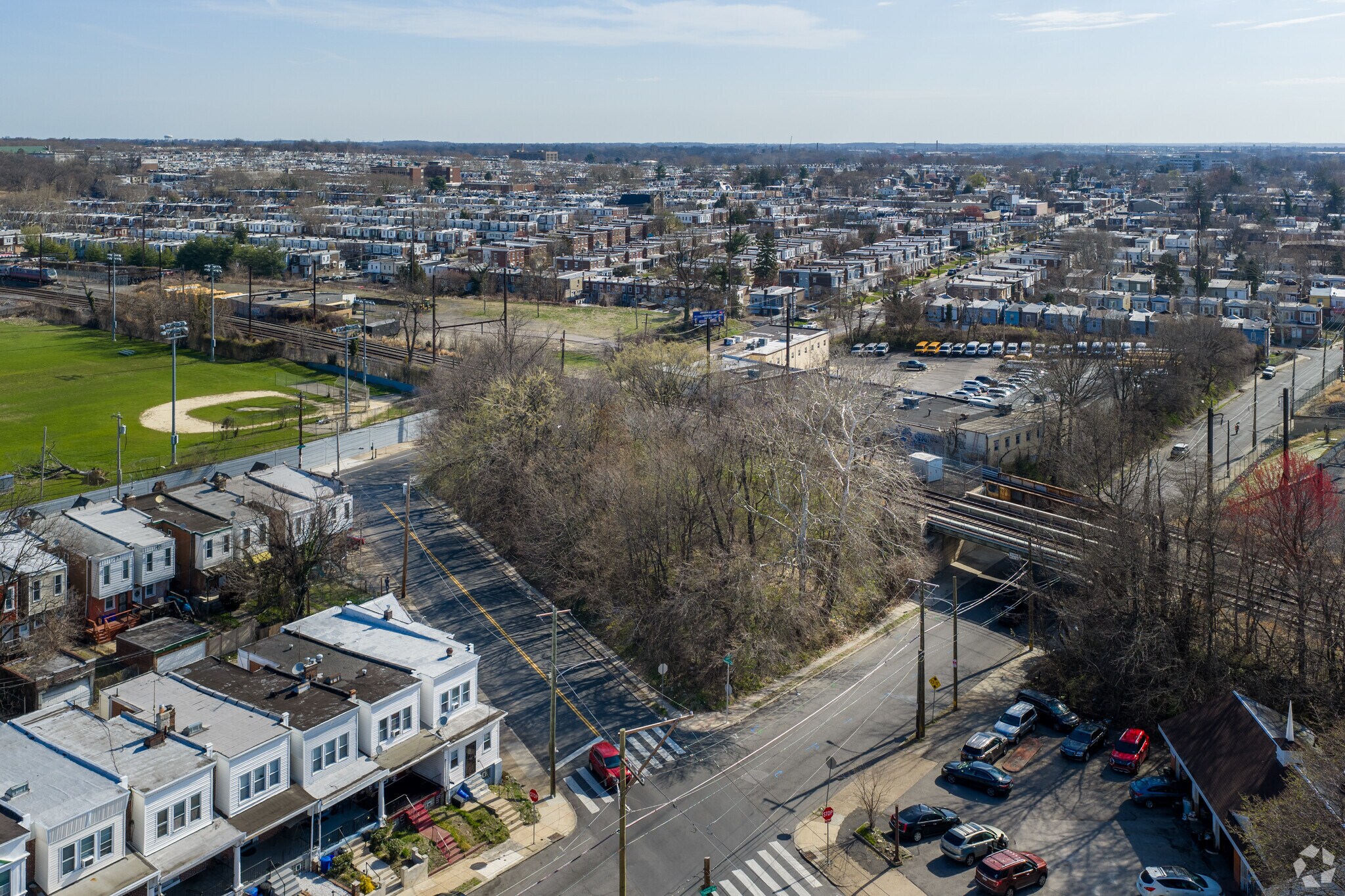 990 W Tabor Rd, Philadelphia, PA à louer Photo principale– Image 1 sur 17