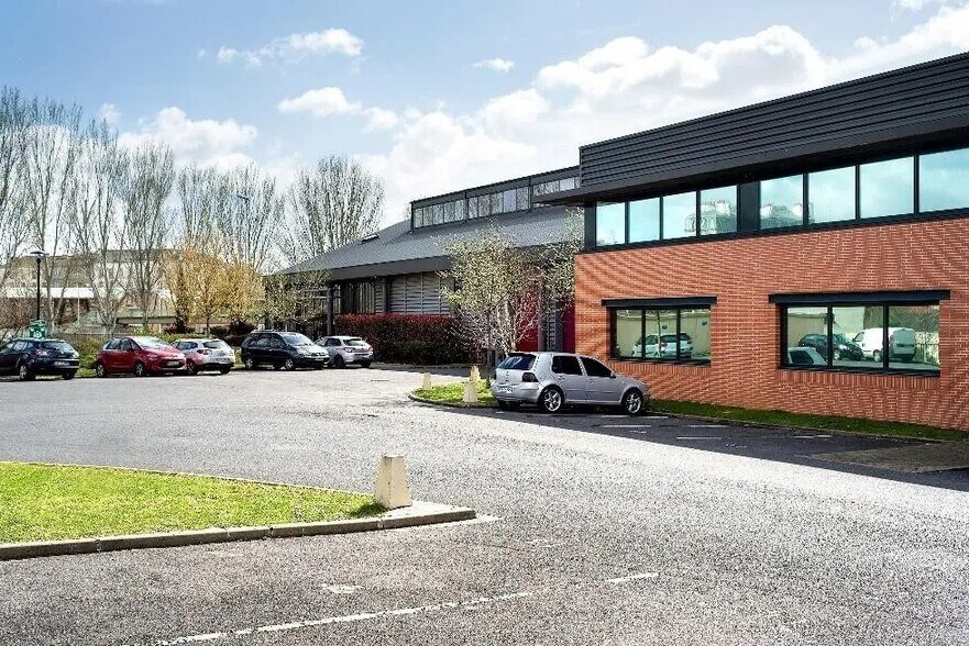 Industriel/Logistique dans Saint-Denis à louer - Photo de l’immeuble – Image 2 sur 20