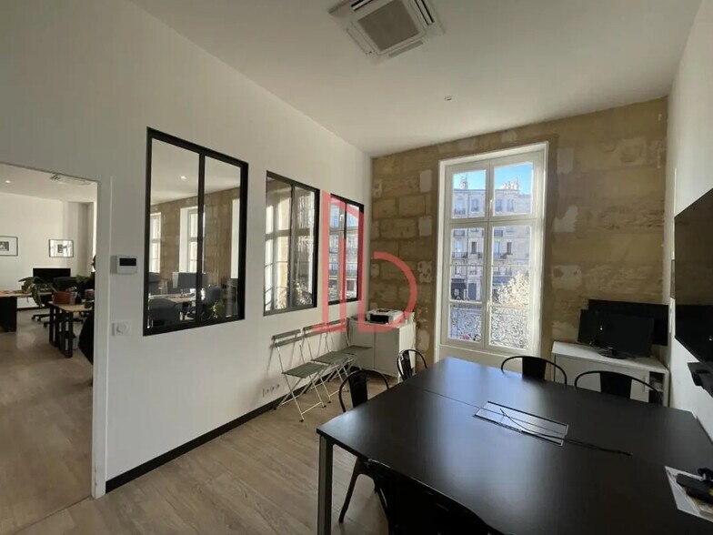 Bureau dans Bordeaux à louer - Photo de l’immeuble – Image 3 sur 5