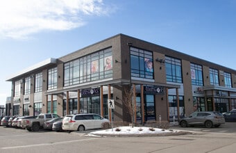 8650 112th Ave NW, Calgary, AB à louer Photo de l’immeuble– Image 2 sur 4