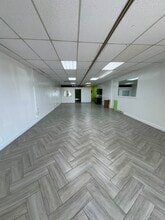 4373-4399 N University Dr, Fort Lauderdale, FL à louer Photo intérieure– Image 1 sur 2