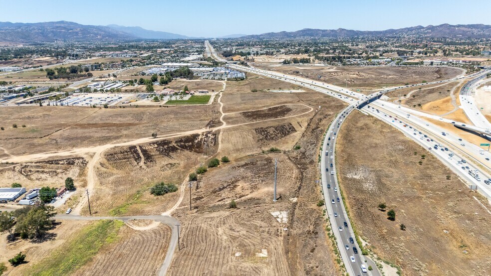 25860 Monroe Ave, Murrieta, CA à vendre - Aérien – Image 3 sur 5