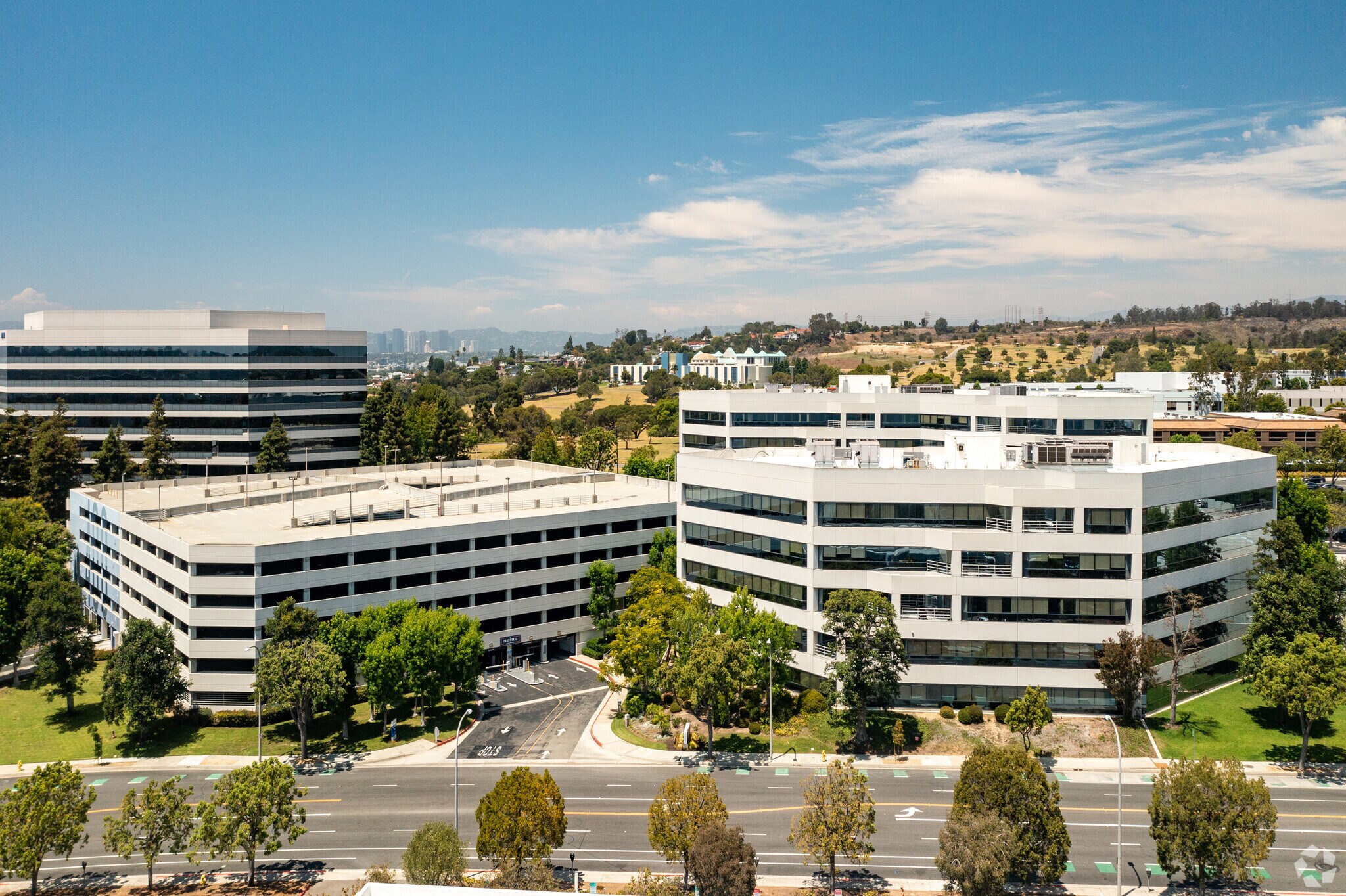 400 Corporate Pointe, Culver City, CA à louer Photo principale– Image 1 sur 24