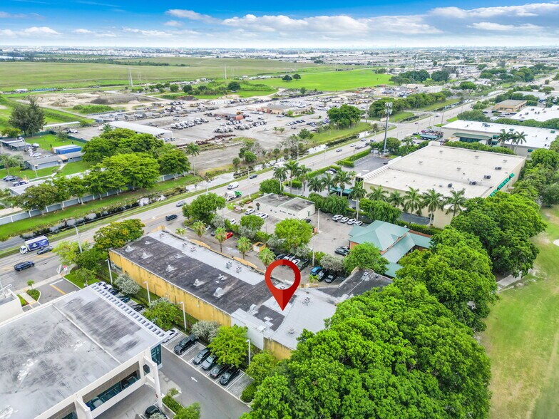9450 NW 58th St, Miami, FL à vendre - Aérien – Image 2 sur 13
