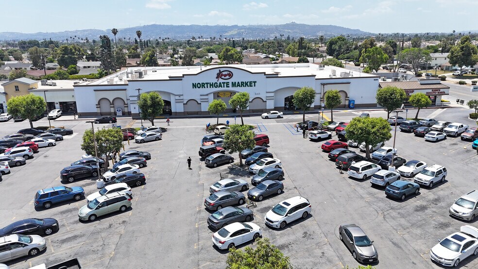 1200-1314 W Francisquito Ave, West Covina, CA à louer - Photo de l’immeuble – Image 2 sur 9