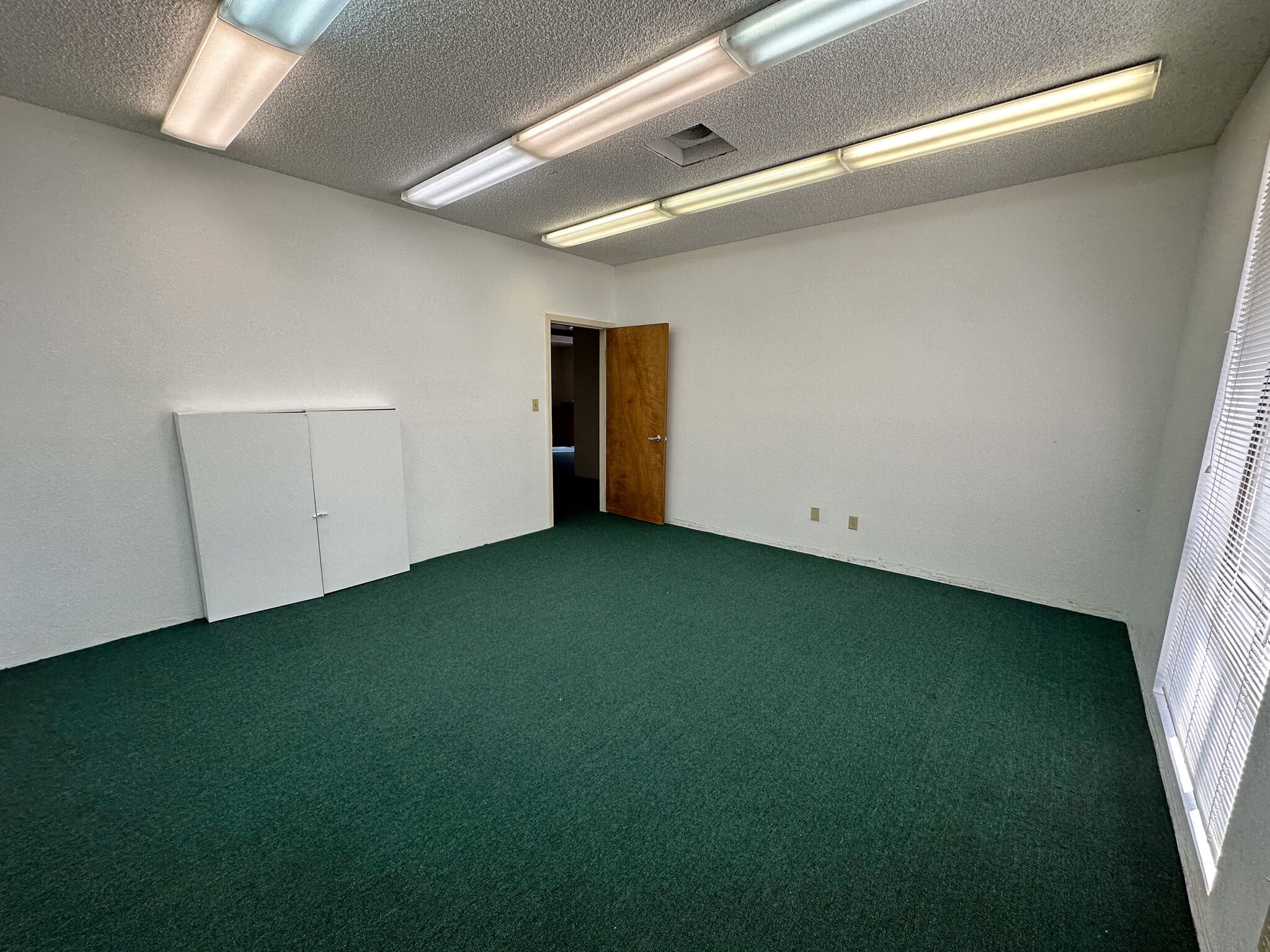 504 E Musser St, Carson City, NV à louer Photo intérieure– Image 1 sur 3