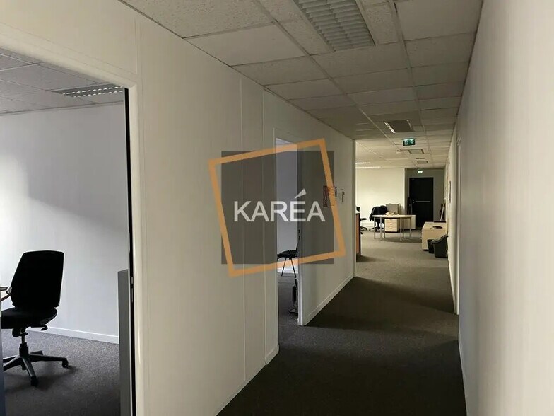 Bureau dans Lognes à louer - Photo de l’immeuble – Image 3 sur 6