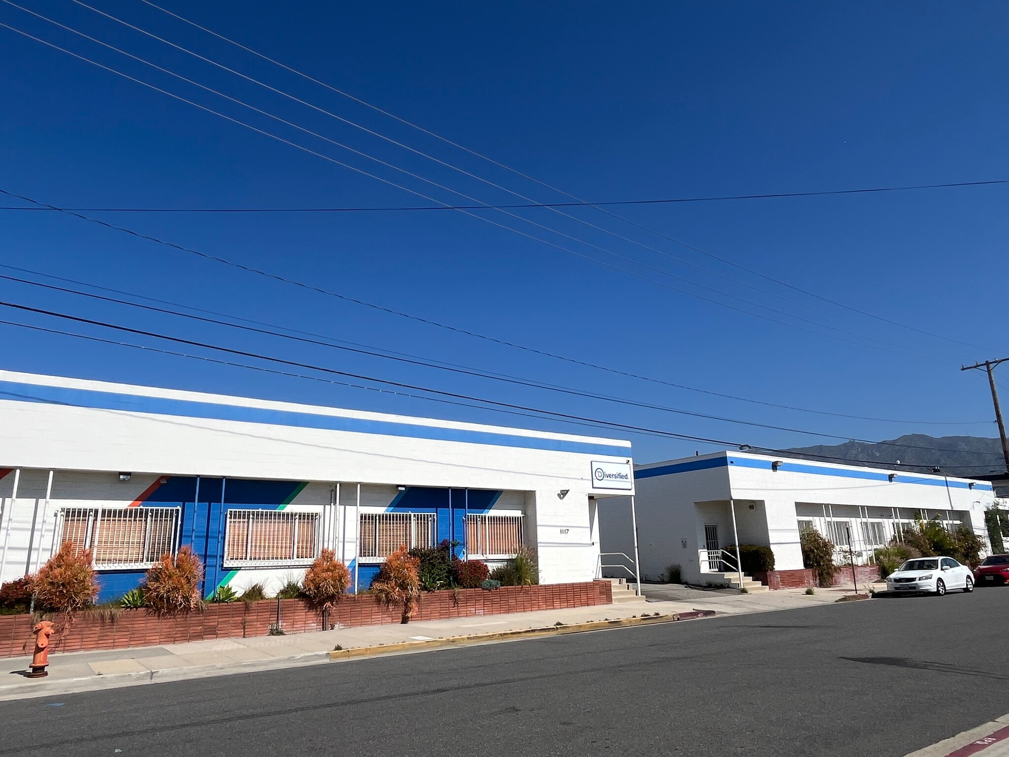 1117 Chestnut St, Burbank, CA à louer Photo de l’immeuble– Image 1 sur 2