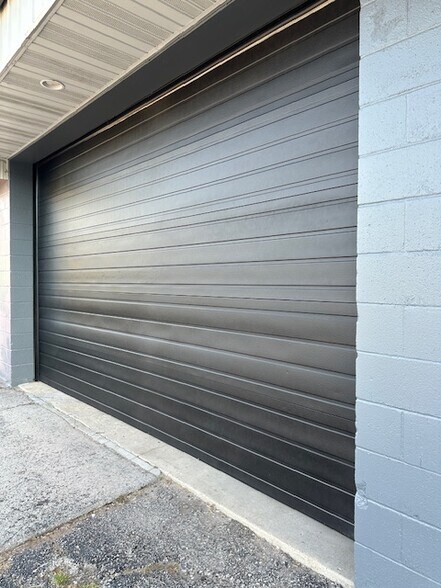 336 N Military Ave, Green Bay, WI à louer - Photo de l’immeuble – Image 3 sur 6