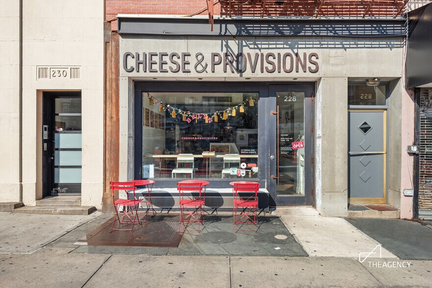 228 Flatbush Ave, Brooklyn, NY à louer - Photo de l’immeuble – Image 3 sur 12