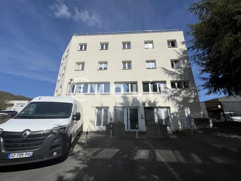 Local d’activités dans Neuilly-sur-Marne à louer - Photo de l’immeuble – Image 2 sur 7