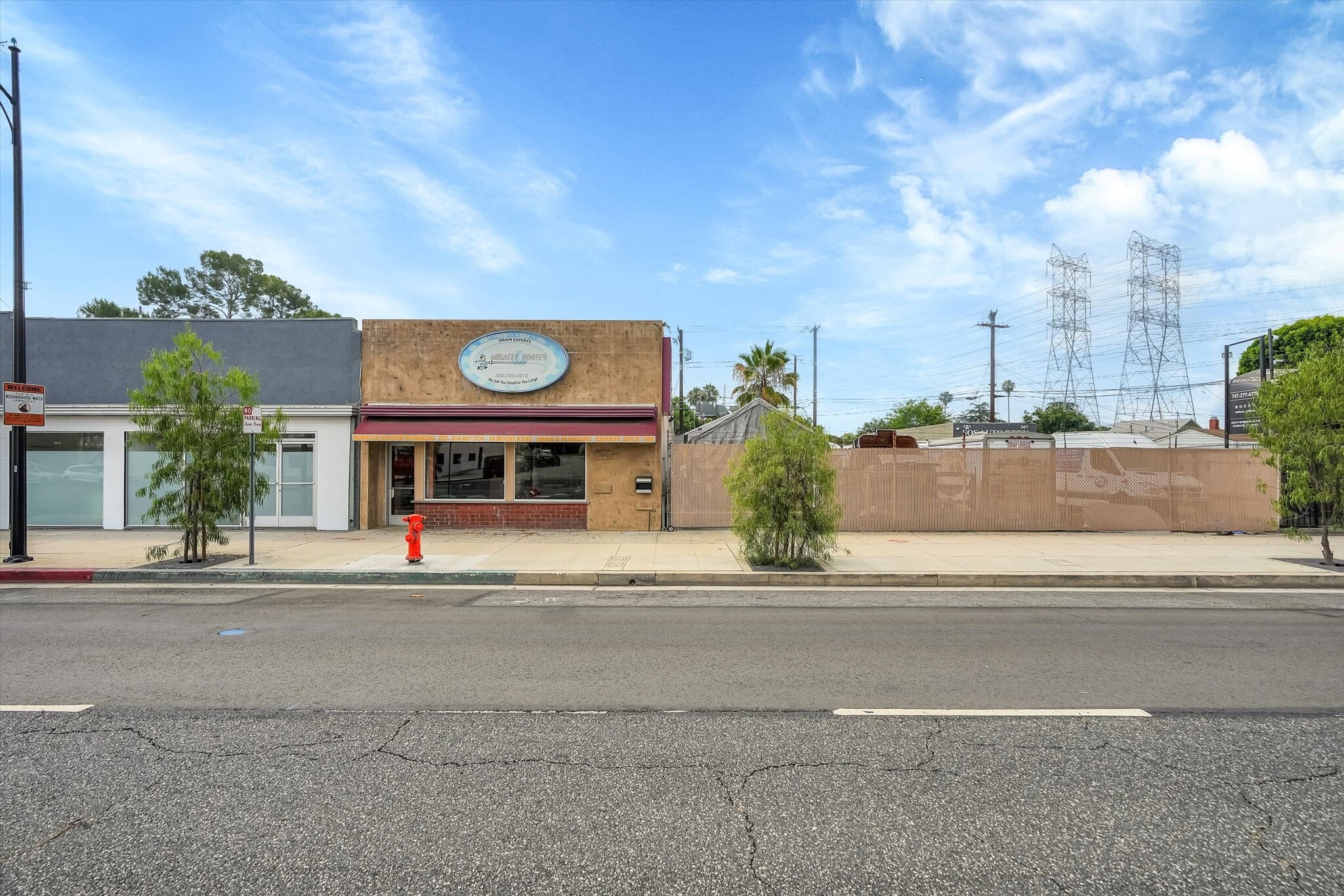 4204 W Burbank Blvd, Burbank, CA à vendre Photo principale– Image 1 sur 49