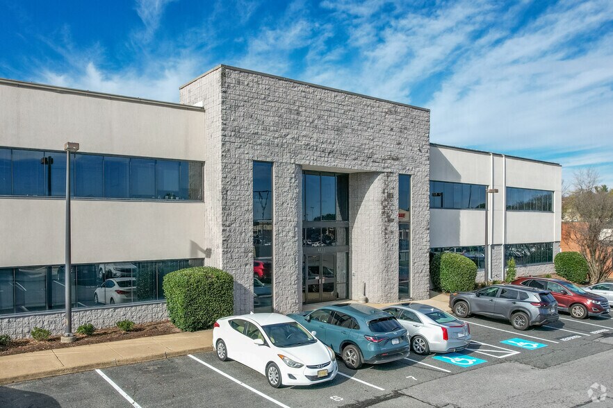 4343 Plank Rd, Fredericksburg, VA à louer - Photo de l’immeuble – Image 3 sur 4