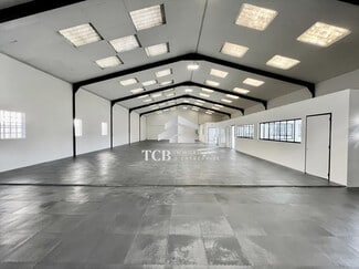 Plus de détails pour Local d'activités à louer