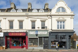 Plus de détails pour 77-77A Trafalgar Rd, Londres - Local commercial à louer