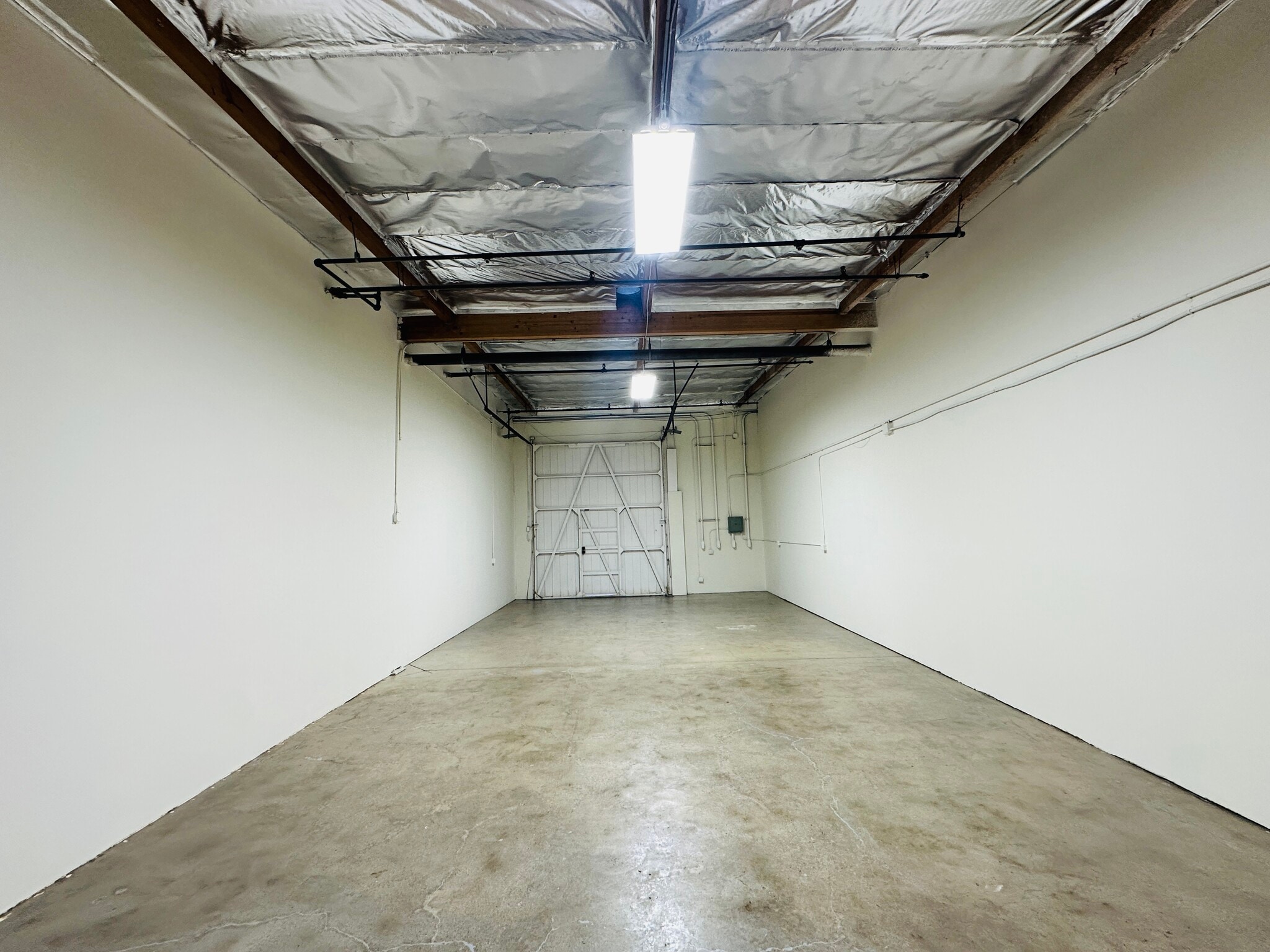 16601 Gothard St, Huntington Beach, CA à louer Photo intérieure– Image 1 sur 7