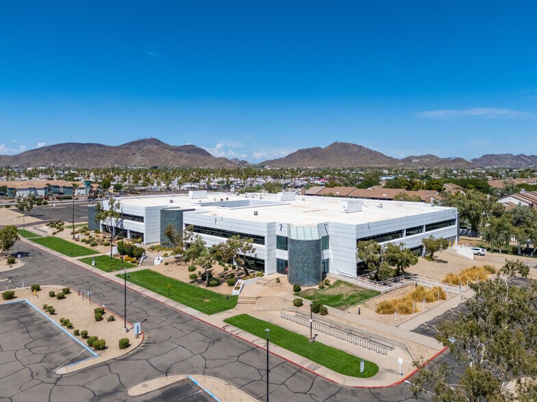 2149 W Dunlap Ave, Phoenix, AZ à louer - Photo de l’immeuble – Image 3 sur 14